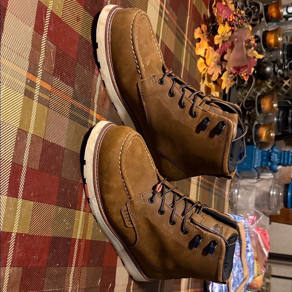 Men's Tan Leather Lace-Up Boots